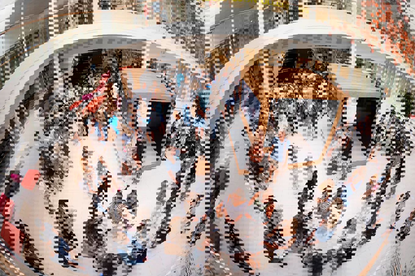 Oversiktsbilde av mennesker Oversiktsbilde av mennesker