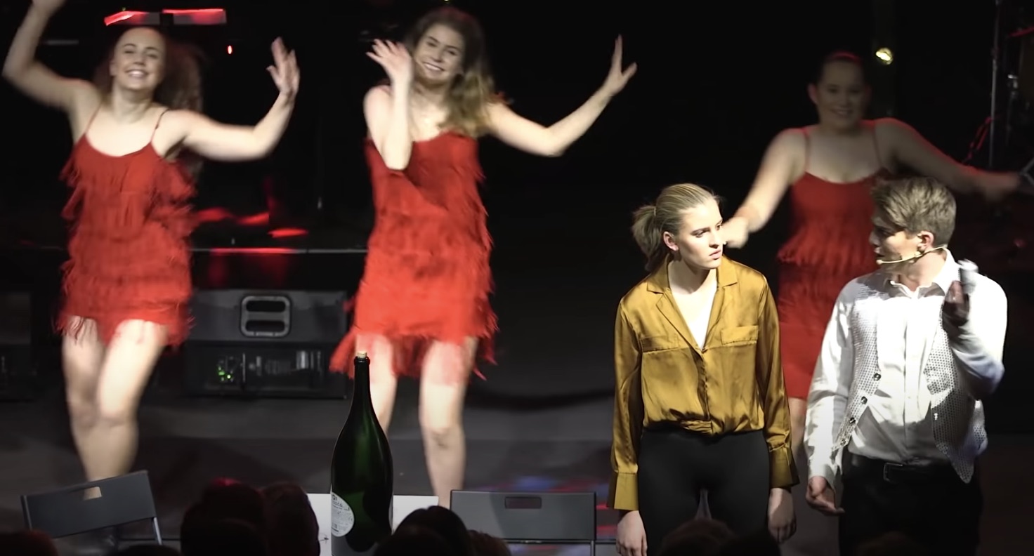 Revy 2019 - Din revy