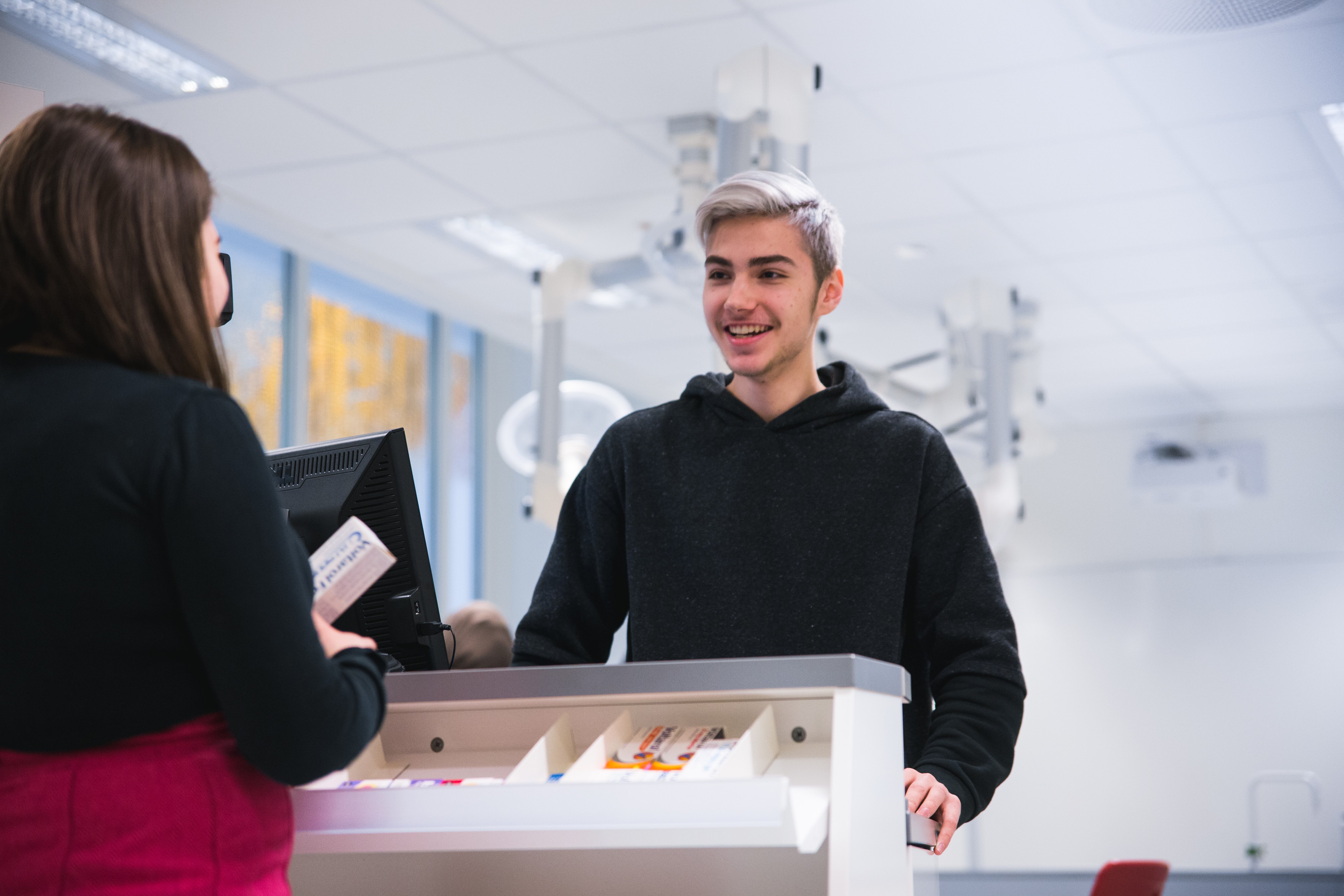 Apotekelever trener i &oslash;vingsapoteket