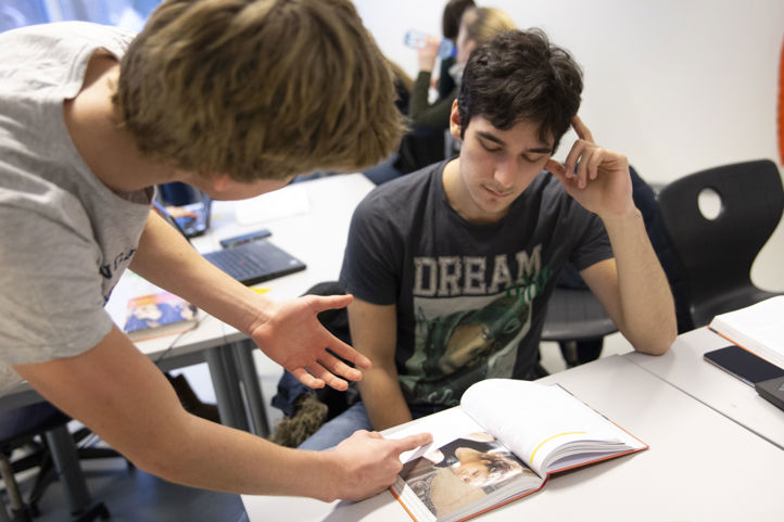 Kontakt Inntakskontoret med spørsmål om skoleplass!