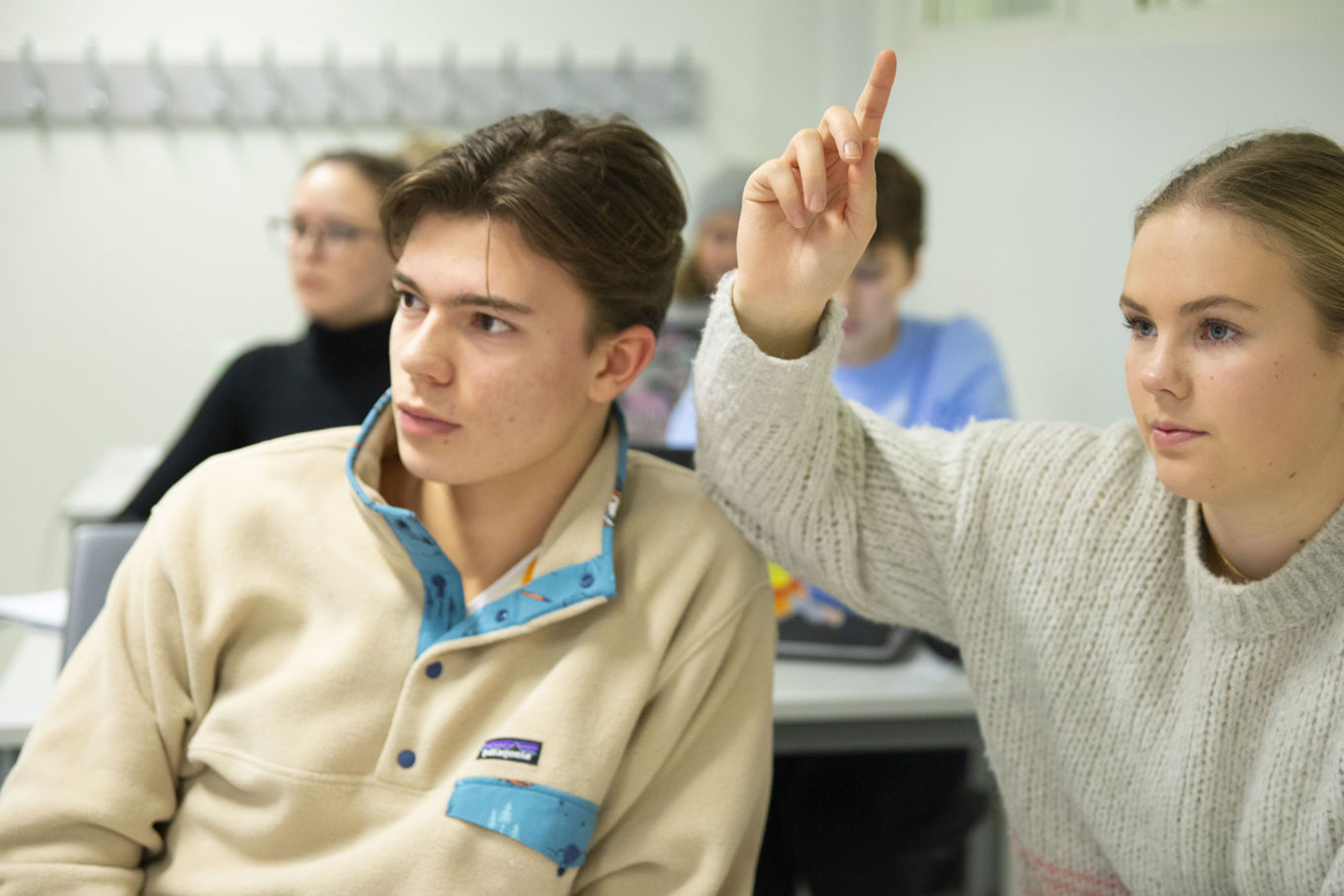 Du må velge fremmedspråk og mattekurs før skolestart. Bildet viser elever i undervisningssituasjon.